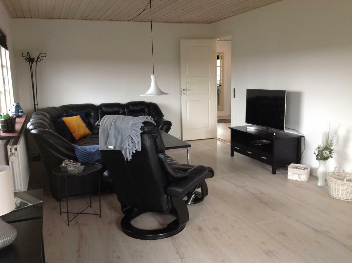 Ny Istandsat Traehus I Givskud Villa Give Bagian luar foto